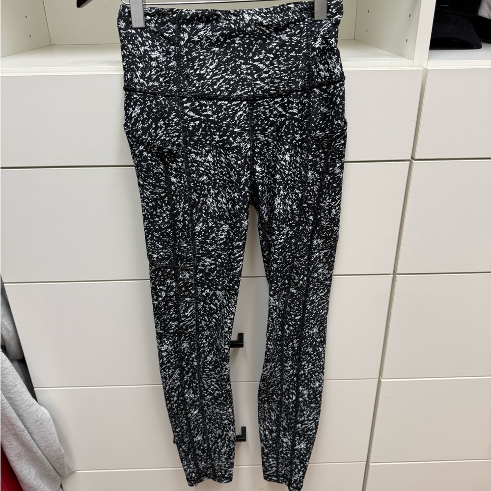 Athleta Black and White Speckled Leggings